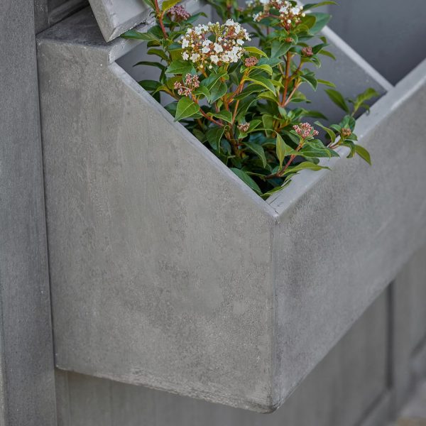 Gartenhaus Auboranges Überdachte Veranda. Kiefernholz mit Antik-Finish. Stabiles Metalldach. Viele charmante Details.