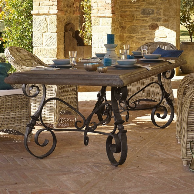 Tisch - BRÉHÉVILLE - Schmiedeeisen - #12357 - mit Antik-Patina - kunstvoll in Handarbeit geschmiedet - massives Eisengestell - Platte aus Steingemisch