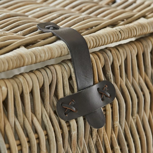 Wäschekorb Solinette - Robustes Rattan - Inkl. waschbarem Stoffeinsatz - Edler Lederverschluss - #24515