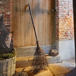 LED-Besen Talmora - 180 warmweiße LEDs - naturgetreue Besenform aus Polyethylen - batteriebetrieben